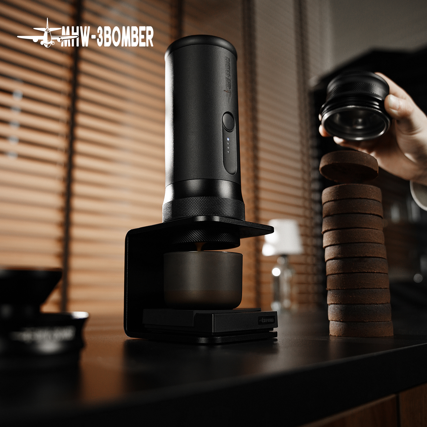 MHW-3BOMBER X-press58 Espresso - مراجعة Travel Accessories Electronics وسعره