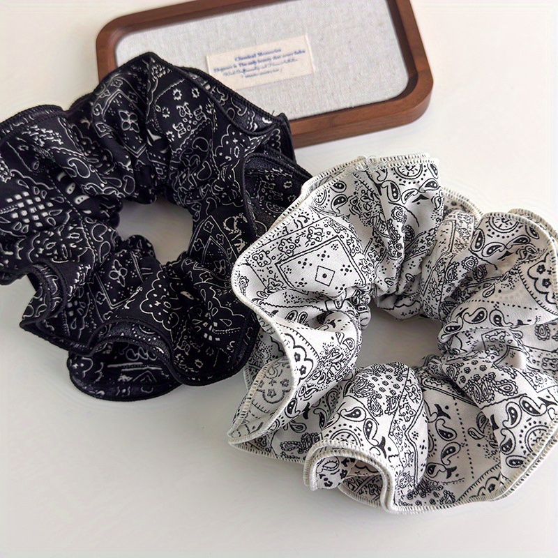 Elegant Black and White Fabric - مراجعة Travel Accessories Sale وسعره