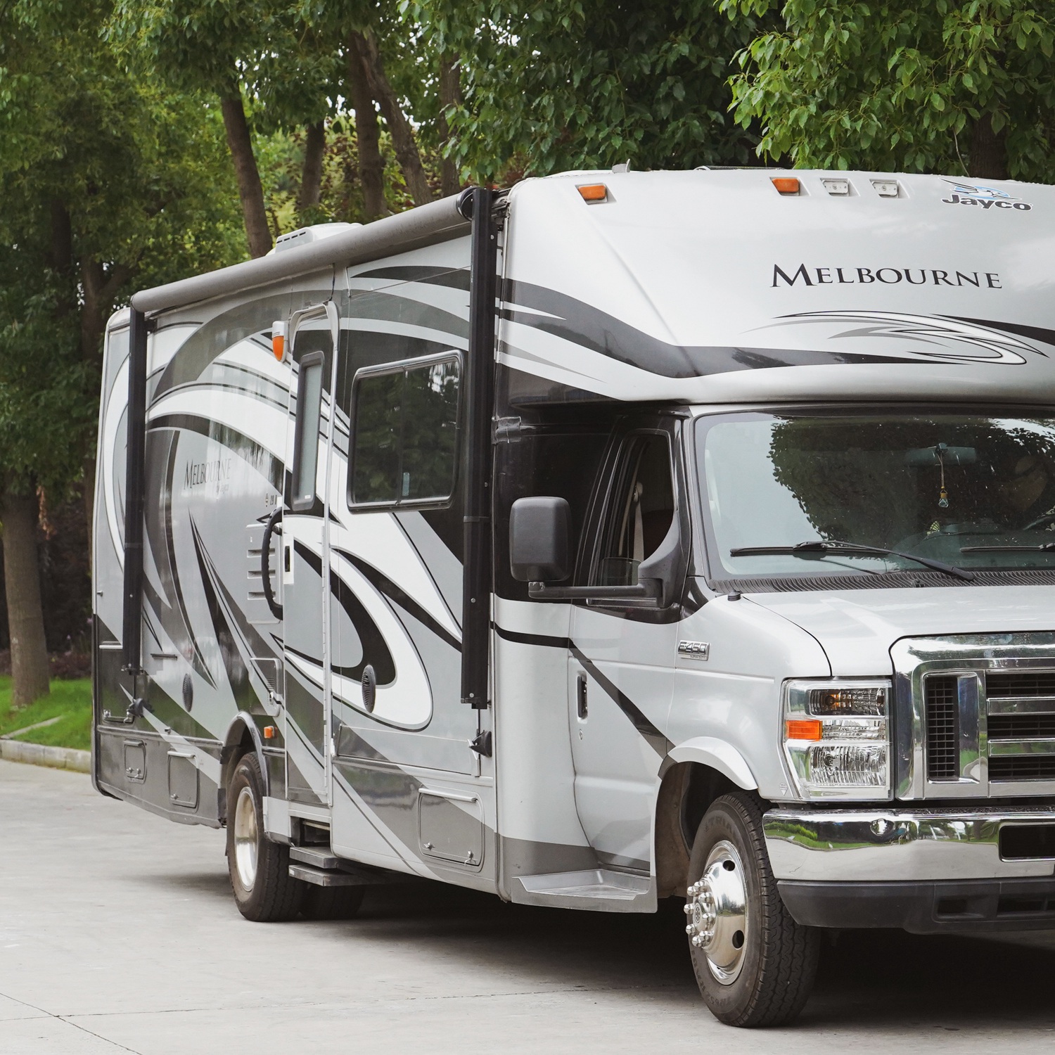 STLF Awnlux W5700 Electric RV  - مراجعة Travel Accessories Us وسعره
