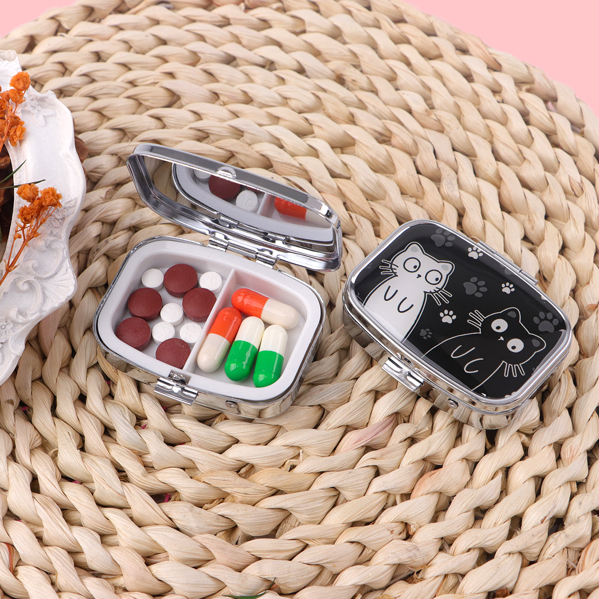 Cartoon Black And White Cat Tr - مراجعة Travel Accessories Store وسعره