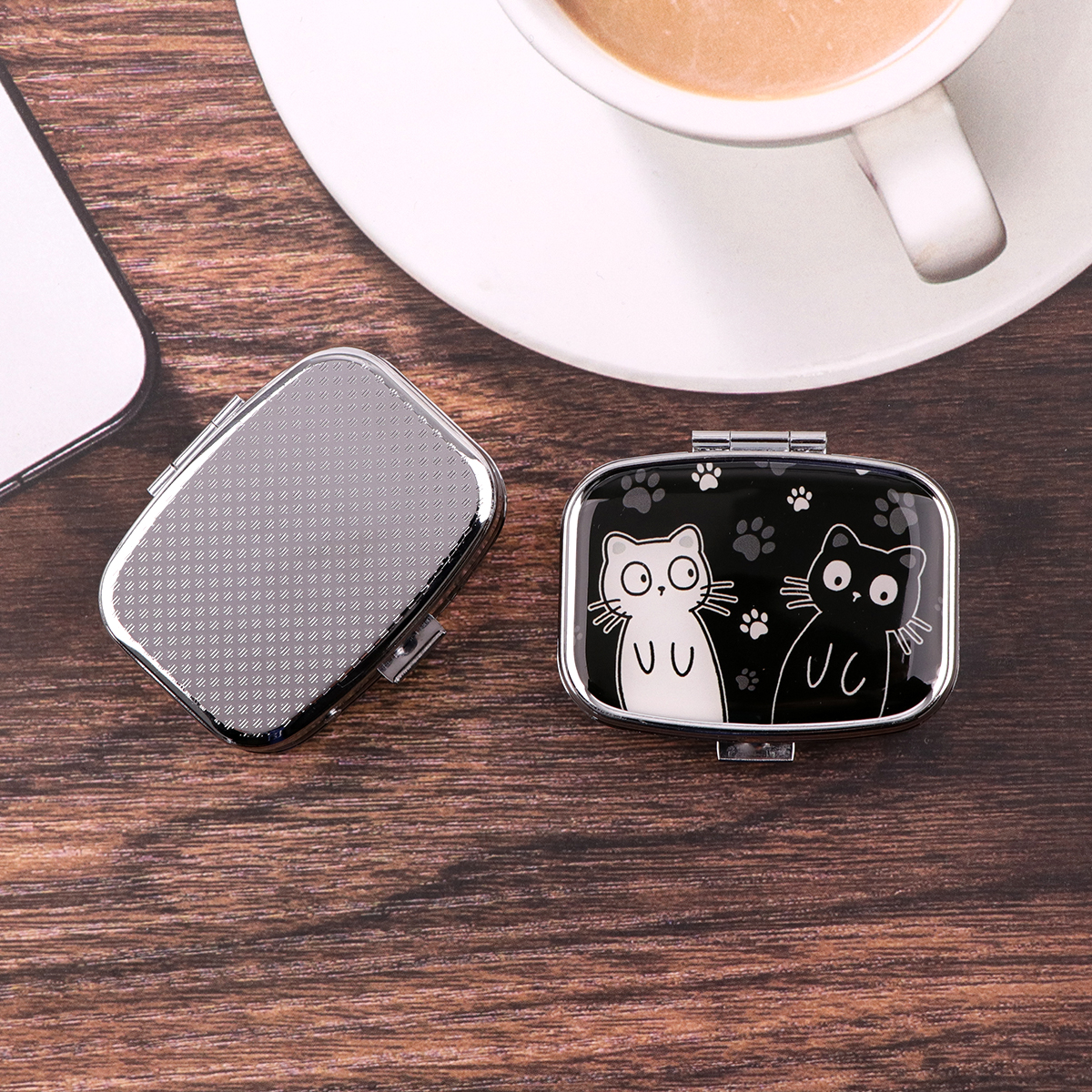 Cartoon Black And White Cat Tr - مراجعة Travel Accessories Store وسعره