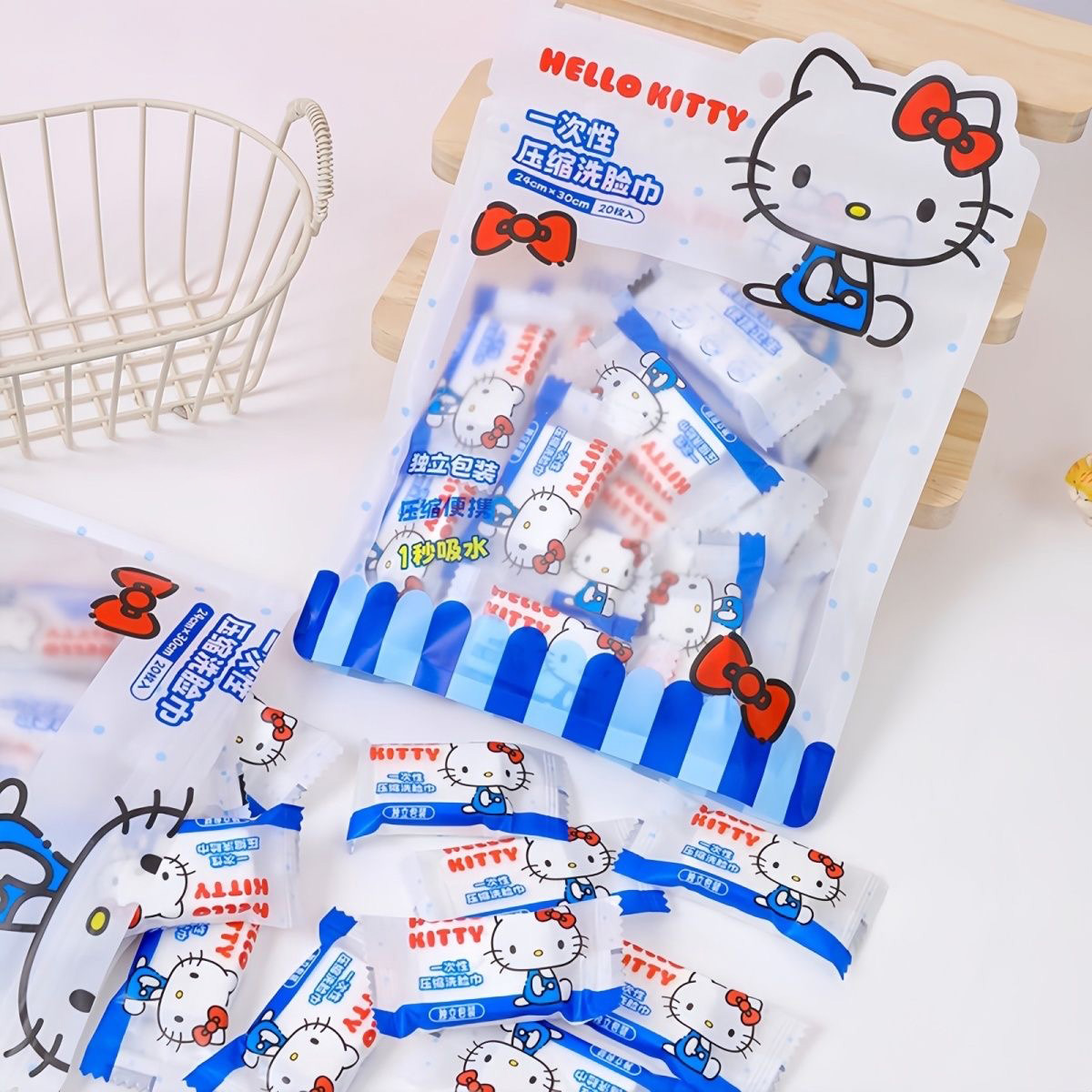 Hello Kitty Compressed Disposa - مراجعة Travel Accessories For Japan Trip وسعره